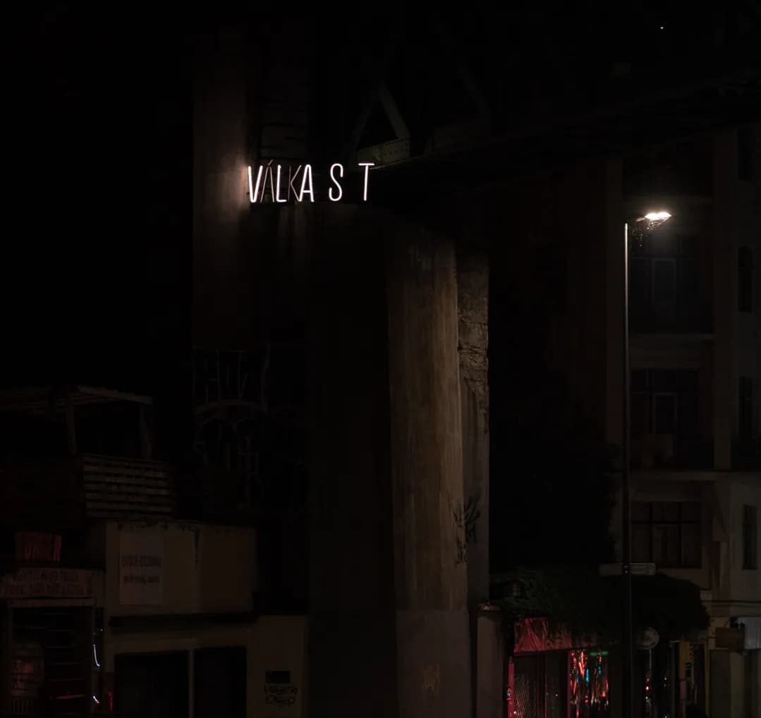 Válka/Vlast