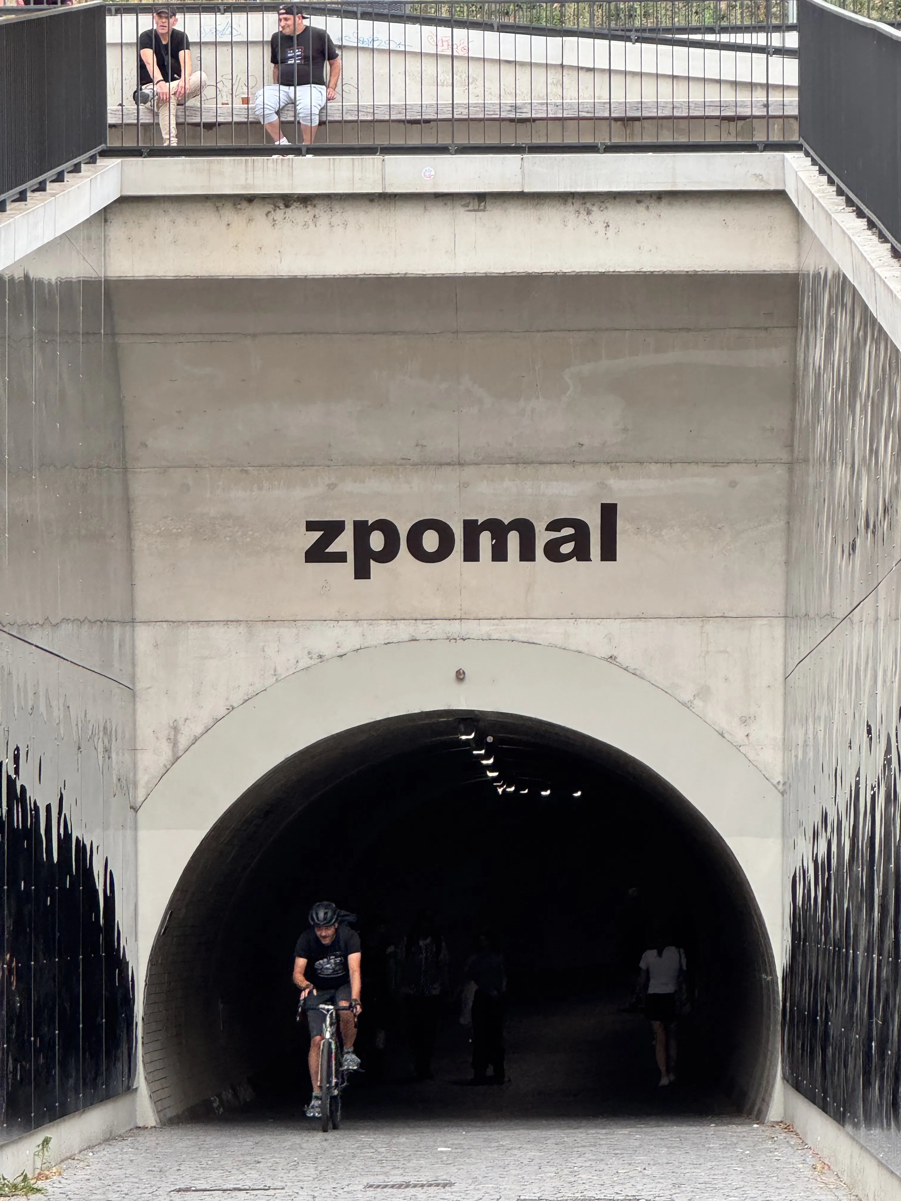 Zpomal